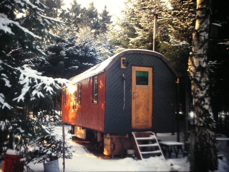 Wagen alt im Winter